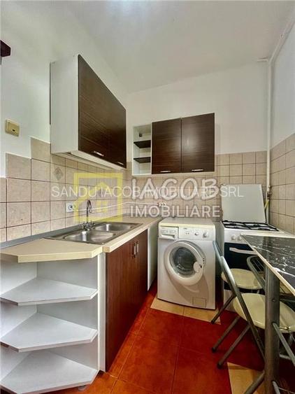 Garsoniera de Inchiriat- Ultracentral - 10