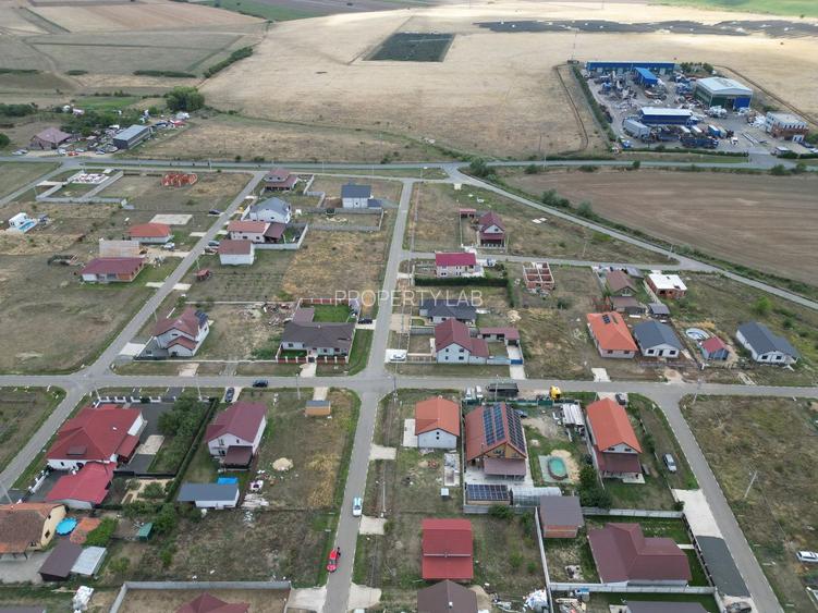 Casa la gri in Frumuseni - 12