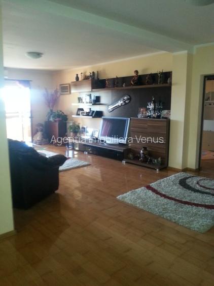 Cladire complet amenajata in oras - 7