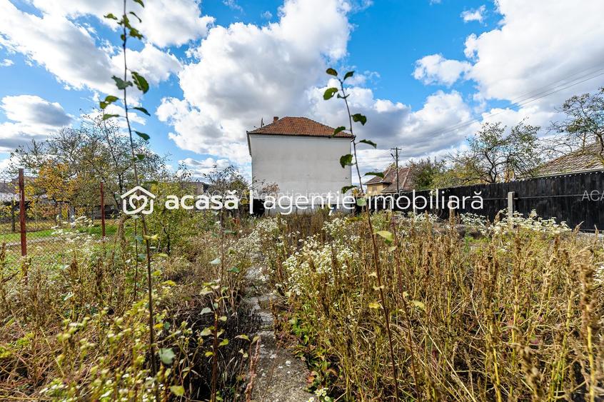 Casă din cărămidă cu 8 camere – zonă liniștită, LIPOVA - 2