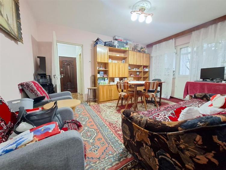 Apartament 3 camere Dacia, etaj 3, fara risc, pe mijloc - 2