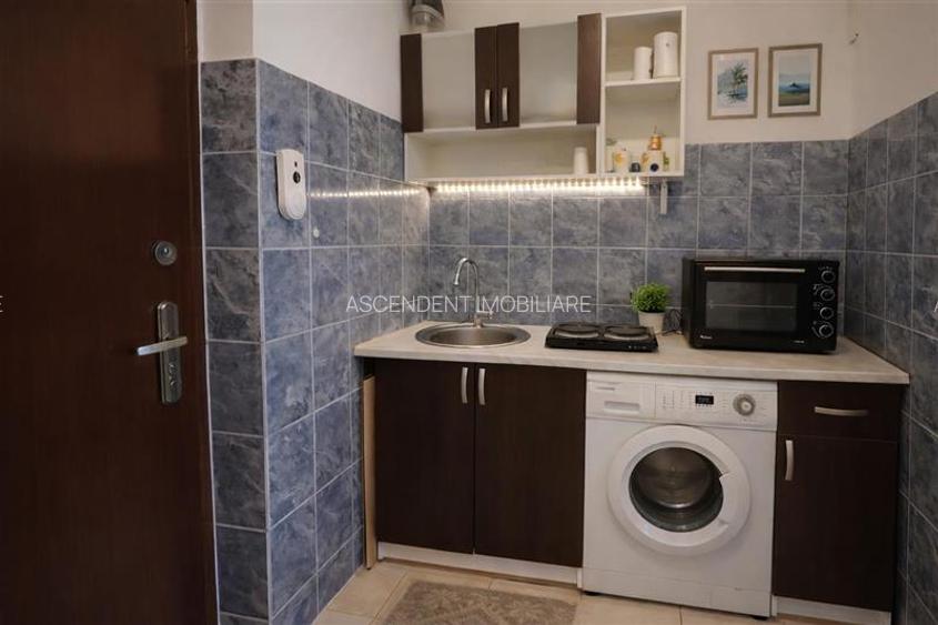 3D! Garsoniera cu baie si bucatarie, mobilata, loc parcare, Tractorul, Brasov - 3