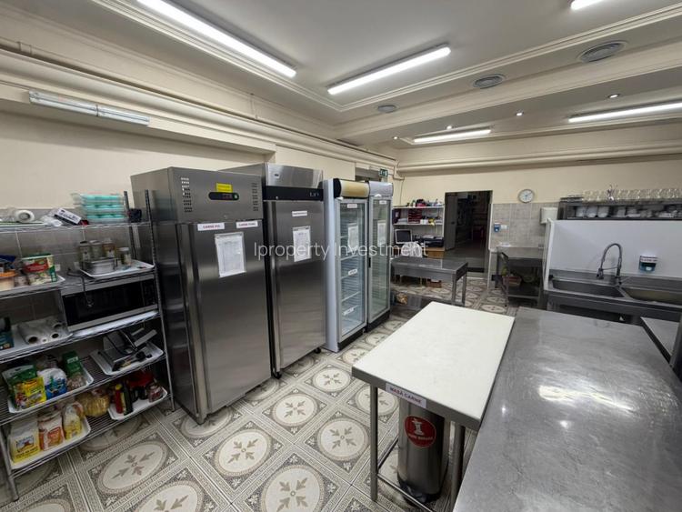 Brancoveanu-Tineretului | Spatiu Comercial P+1 | 600 Mp Utili - 9