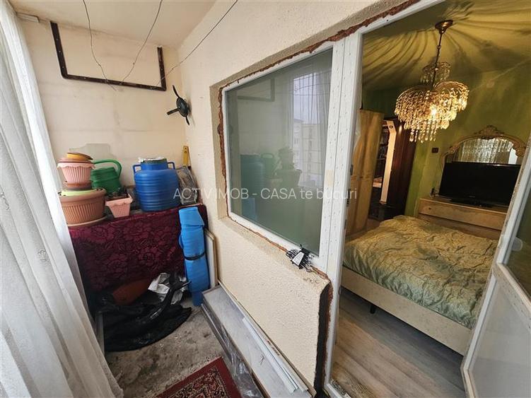 Resita, 3 Cam. Dec., Micro 4 - 22