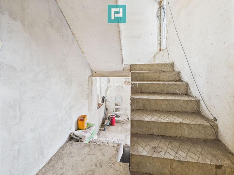 Vilă cu 8 camere în Săcălaz, zonă Centrală - 16