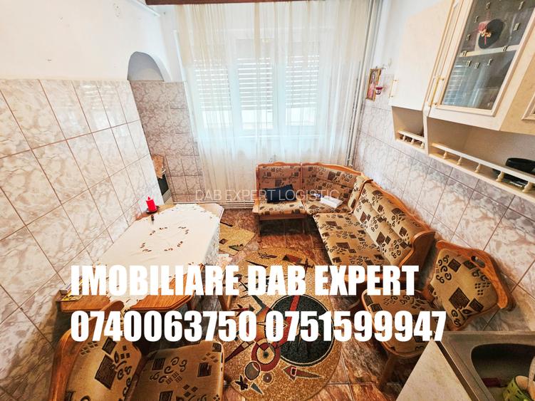 Vanzare apartament 2 camere ,zona DOI COCOSI - 6