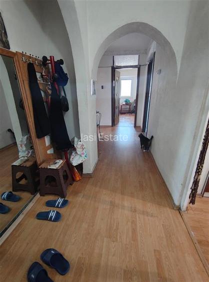 99mp - Etaj intermediar - Apartament 4 camere Nicolina zona Rond Vechi - 21