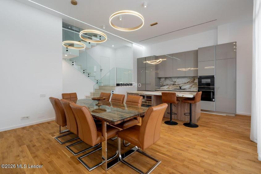 Iancu Nicolae - Vila high-end pe malul lacului, Gradina cu Ponton - 17