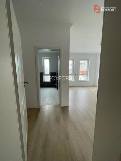 Casa tip Duplex arhitectura modernista zona Lipovei strada linistita - ID V5191 - 2