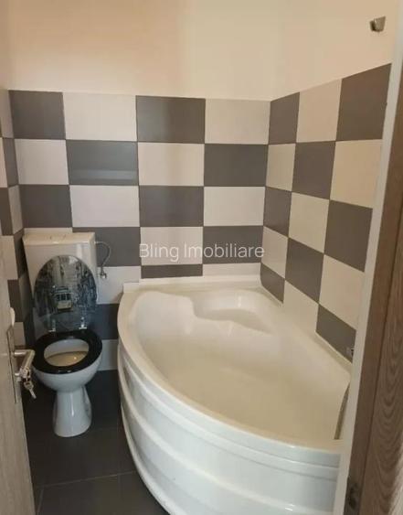 Apartament cu 3 camere, 71 mp utili plus mansarda, zona Traian - 8