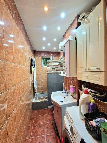 Apartament 2 camere, parter, centrala proprie, zona Sagului