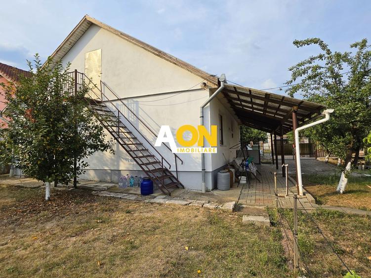 Casă 3 camere, 630 mp teren, zona Schit, Cetate