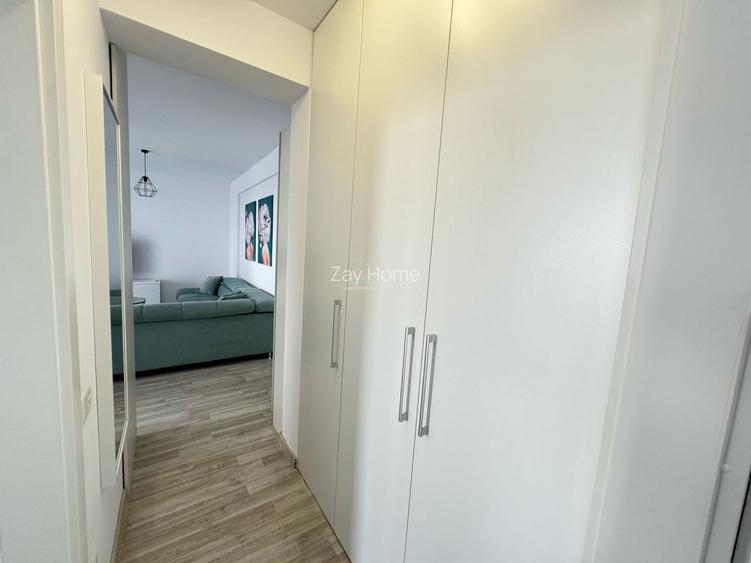 Vis a vis de Esso. Lift. Mijloc transport in fata. Loc de parcare. - 13