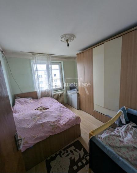 3 camere, decomandat, bloc 1984, anvelopat- Ghencea - 4