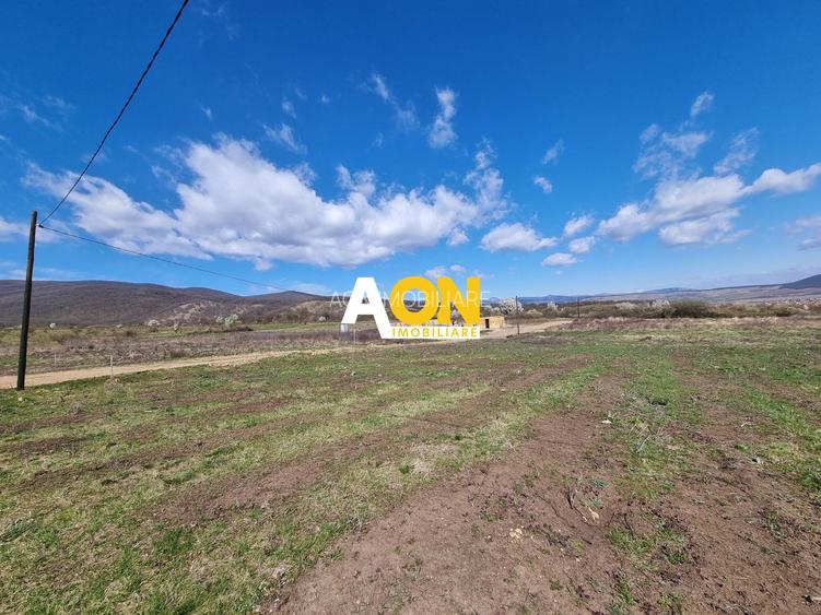 De vanzare 689mp teren intravilan, zona Podei - 2