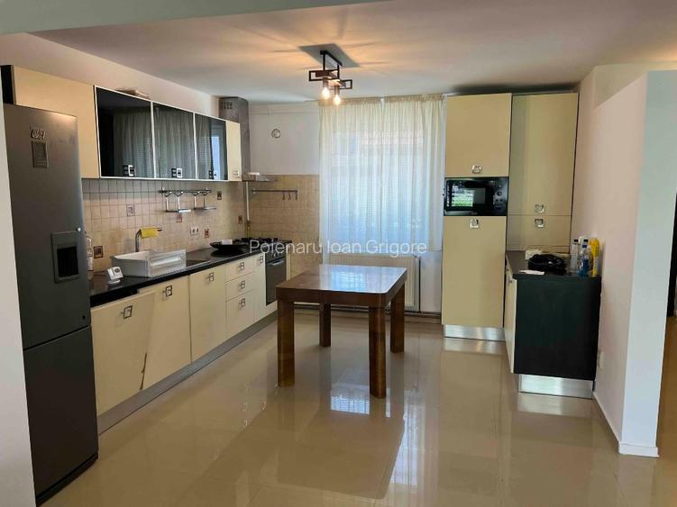 Duplex 4 camere | Garaj | Terasă acoperită 35 mp | Curte 246 mp | Str. Someșului - 11