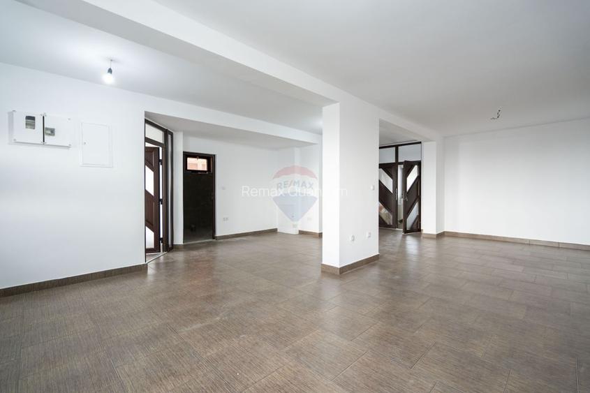 De vânzare casă cu 5 camere, teren 1000 mp Oncea, Calea Bihorului - 19