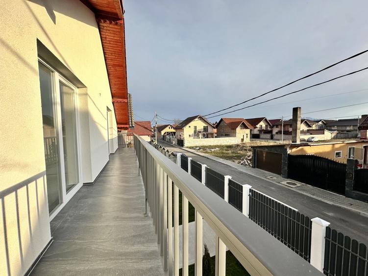 Casă individuală de vanzare  cu garaj și curte proprie – Hălchiu - 27