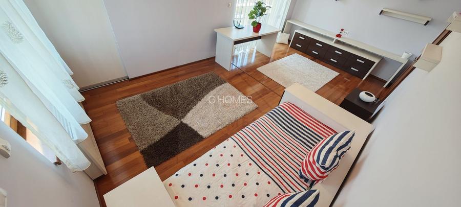 Casa mare. Posibil si clinica, camin batrani, invatamant, sediu firma. - 9