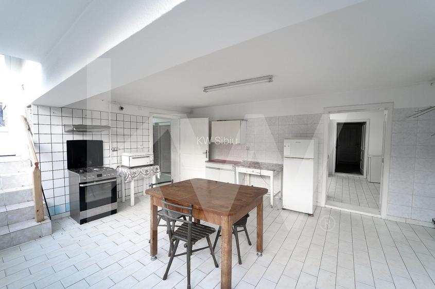 Proprietate de Vanzare: Ideala pentru Pensiune, Azil, Gradinita sau Afterschool - 29