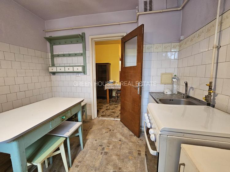 Apartament exclusivist cu garaj si boxa-decomandat--2 balcoane,zona Cuza Voda - 13
