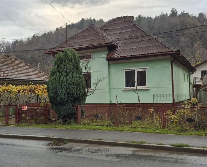 Casă si teren de vânzare în Baia Mare – Str. Barajului!