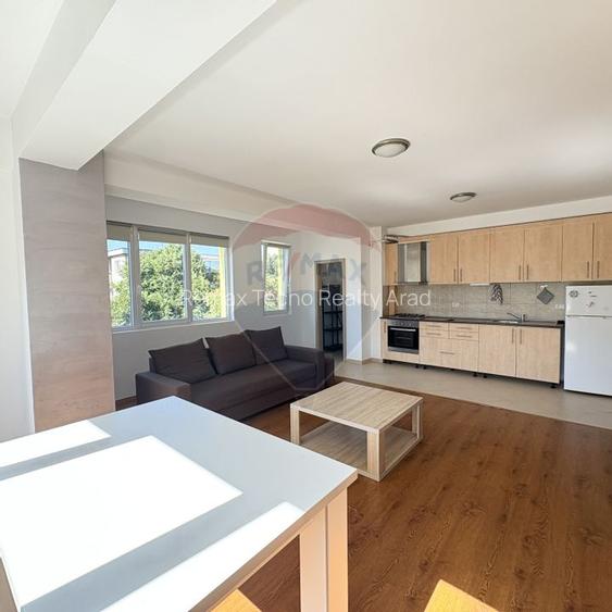 Apartament cu 3 camere de inchiriat - 5