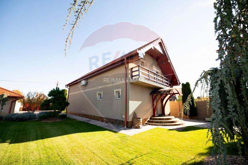 Casă impresionanta cu teren 2700mp garaj 2 masini si terasa-Madaras - 7