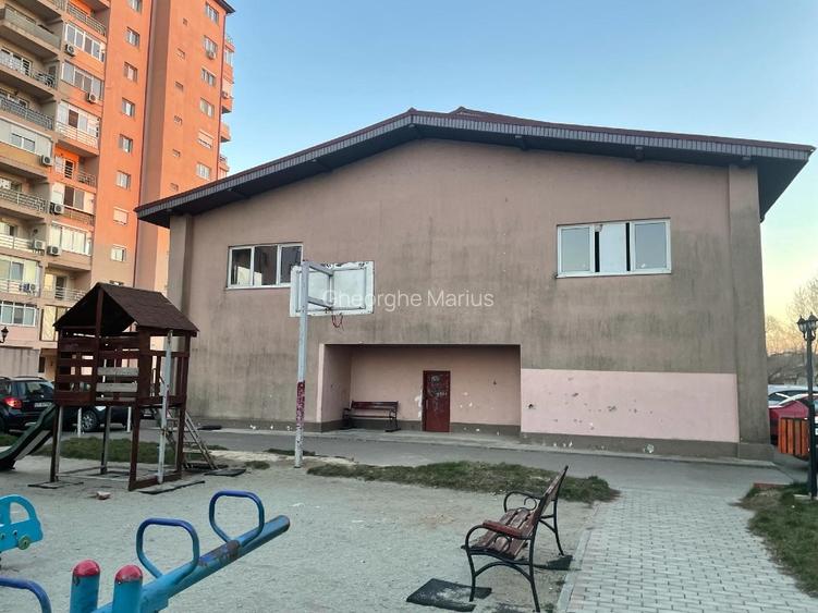 Spatiu Comercial intr-un complex rezidential - 3