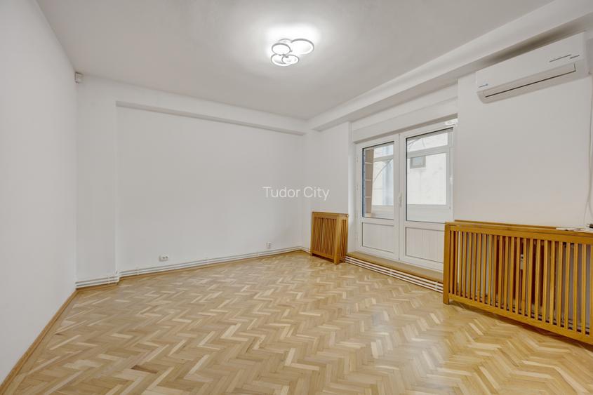 Apartament luminos de 5 camere de închiriat, etaj 1/4, garaj, Bd. Primăverii! - 12