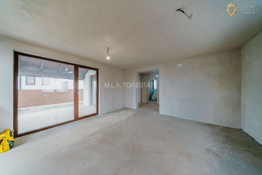 Vilă noua P+M in Sanleani - 22