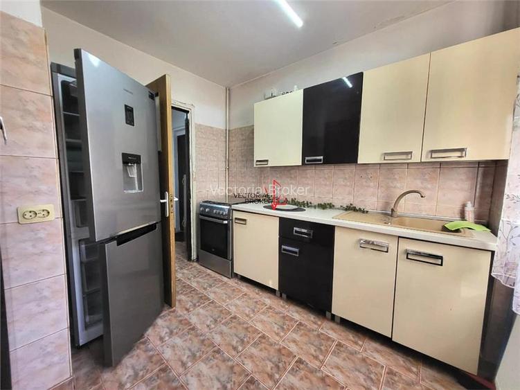 FIX LA METROU / 4 CAMERE DECOMANDAT / ETAJ 1 - 15