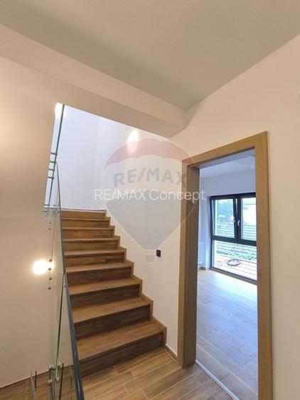 Casă de vanzare - 12