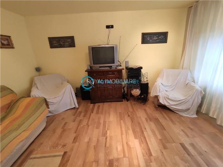 Royal Imobiliare - Vanzare Apartament zona Marasesti - 2