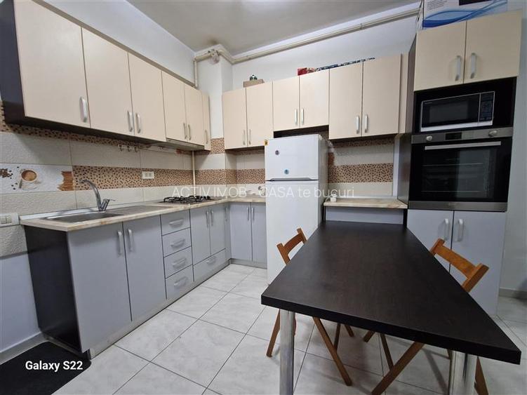 2 cam Militari Residence, str. Rezervelor- Roz Cafe - 5