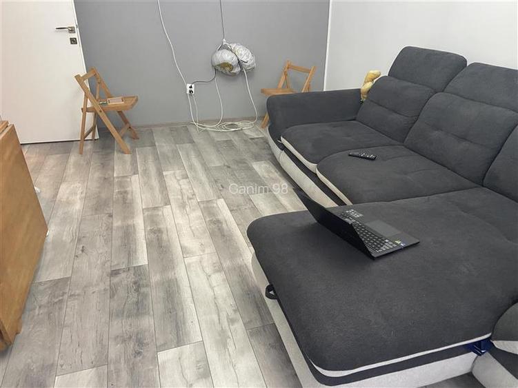 Apartament 2 camere , zona centrala - Scoala nr 10,etaj 2 8  , decomandat - 3