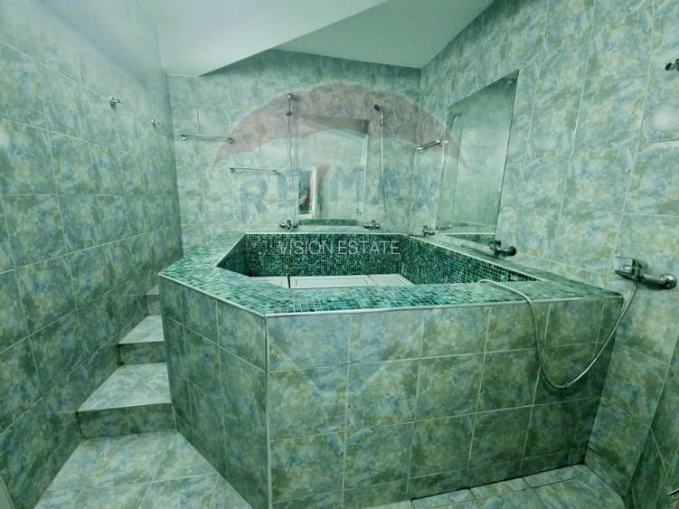 Pensiune Eselnita / 16 camere / Teren - 1448 mp / Ponton - 11