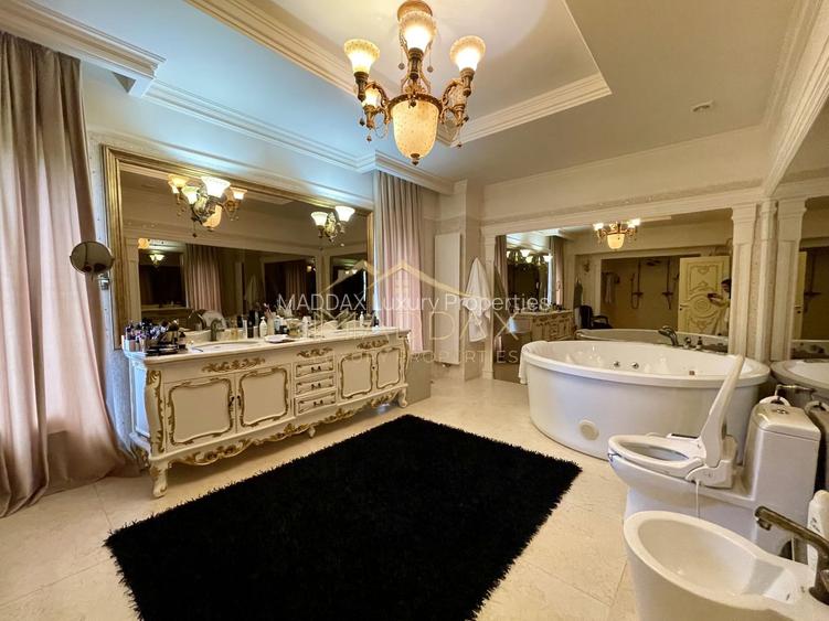 Impressive Villa *1500 SQM usable* 2613 SQM land / Open to the lake - 23