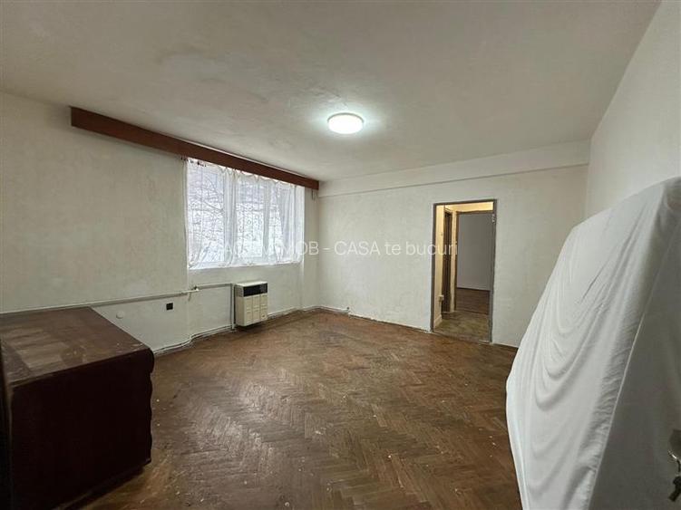 Resita, ap.2cam.cf.1Semidec.Moroasa I - 2