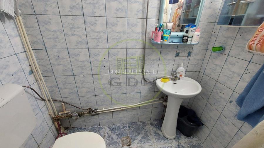 Apartament 3 camere, semidecomandat, Valea Rosie, zona Piata - 5