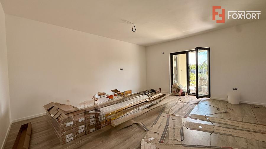 Duplex cu 3 camere si 2 bai pe parter, zona Albina