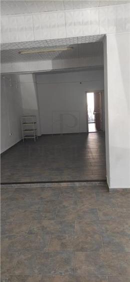 Spatiu comercial, zona linistita, 2 intrari, 75 mp, 4 camere