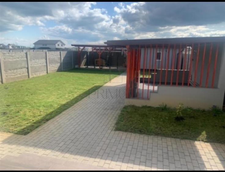 Duplex mobilat si utilat - toate utilitatile - acces facil - foisor+anexa