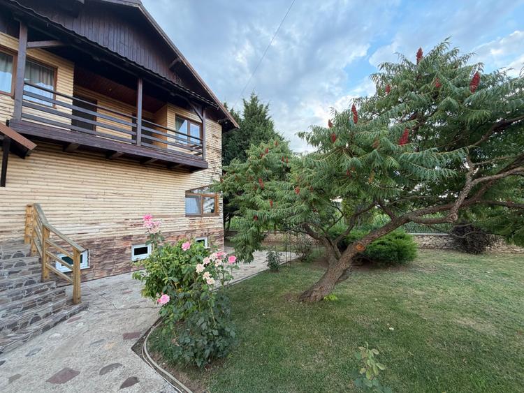 Casa individuala, 240 mp. S+P+1 - teren 1385 mp - Micesti