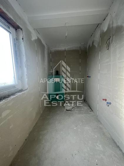 Duplex cu 4 camere, dressing si 3 bai. Toate utilitatile, la asfalt. - 10