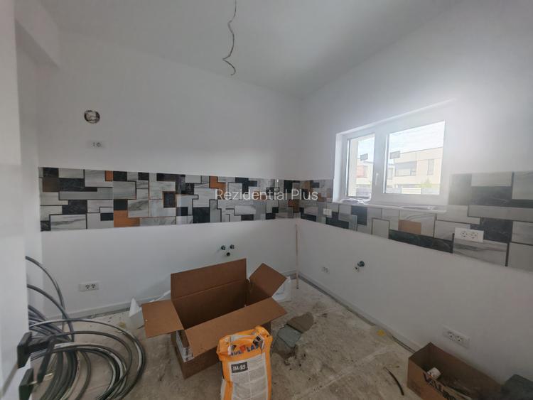 Vila finalizata 2025, 4 camere si 2 locuri de parcare, aproape de Lidl - 16