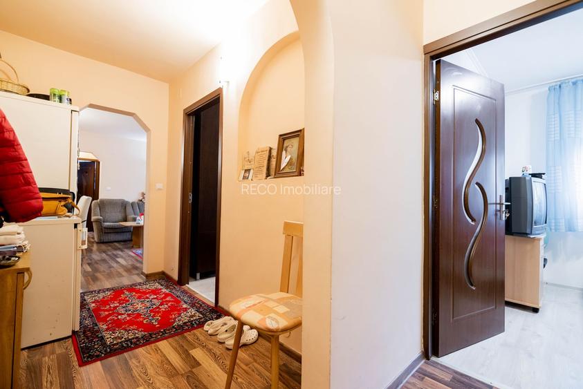 Apartametn cu 3 camere zona Rogerius - 3