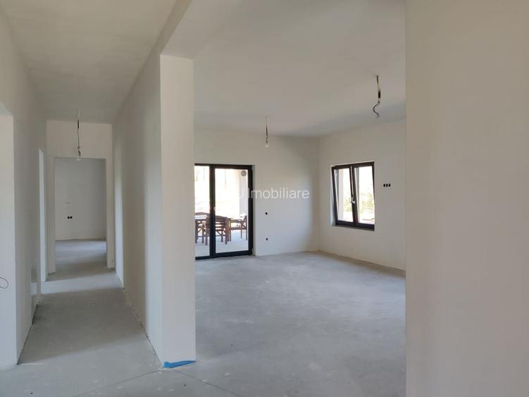 Casa individuala, 130 mp, Pompa caldura, panouri solare, COMISON 0 - 10