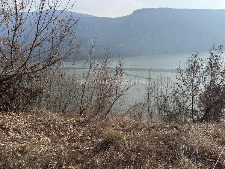 Teren intravilan Dubova - la Dunare - 7