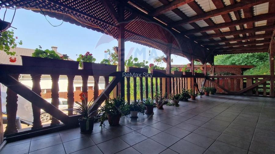 Casă cu 5 camere de vânzare în zona Central comision 0 - 22